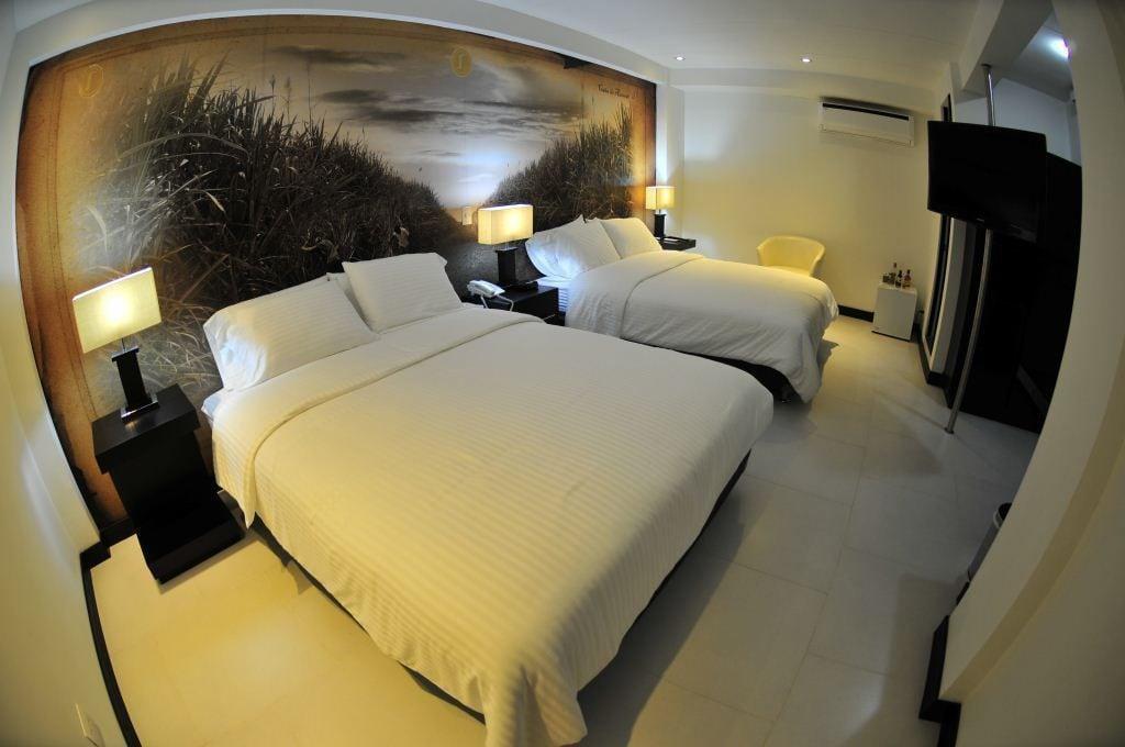 Aw Hotel Puerta De San Antonio Cali Kamer foto